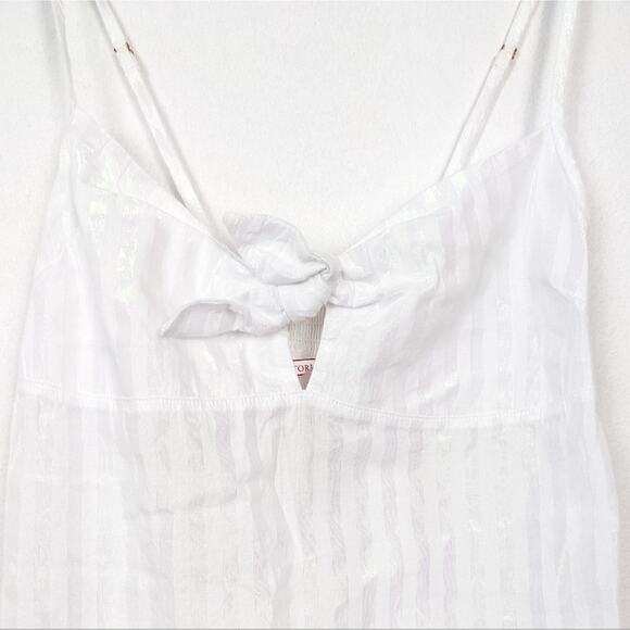 Victoria's Secret Iridescent Knot Front Cami Camisole Top - Picture 4 of 8